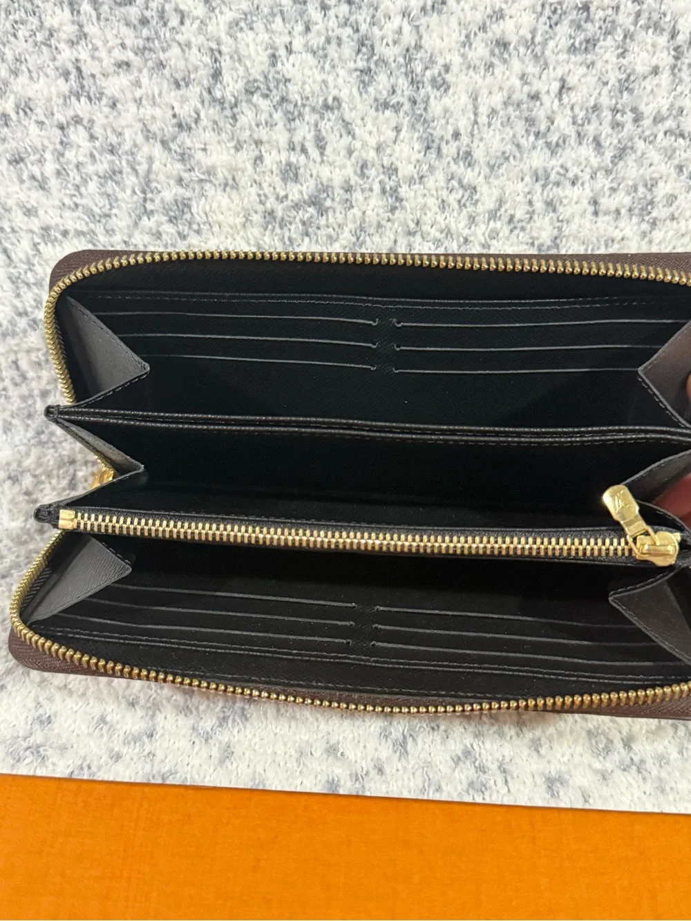 Zippy Wallet Reverse Monogram Giant - Louis Vuitton